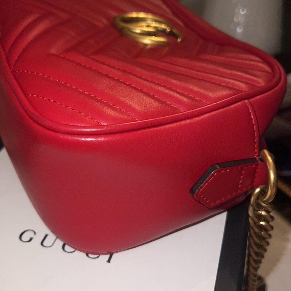 Small Gucci marmont  leather bag - Picture 5 of 12